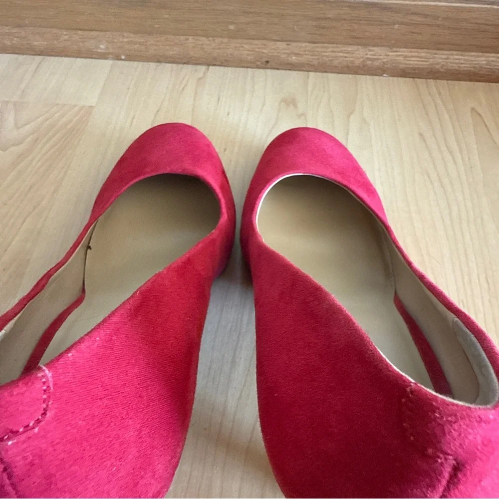 Kelly & Katie Isabel Women’s Red Faux Suede Round-Toe Pumps Heels, Size 8.5